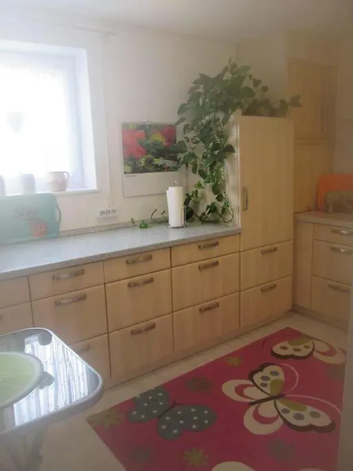 Apartment 4 Km Zu A7 Und A71, Idylle Am Bach, Grosser Garten Euerbach