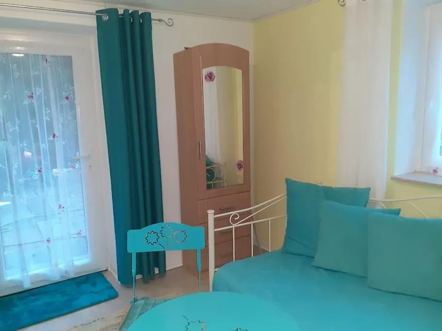 4 Km Zu A7 Und A71, Idylle Am Bach, Grosser Garten Euerbach Apartment