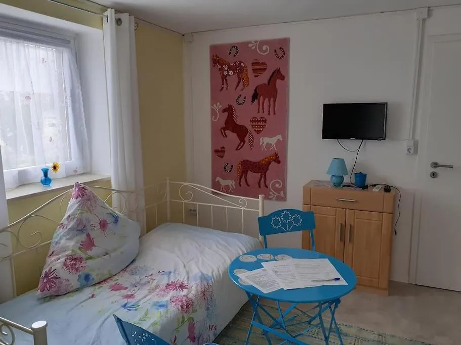 Apartment 4 Km Zu A7 Und A71, Idylle Am Bach, Grosser Garten Euerbach