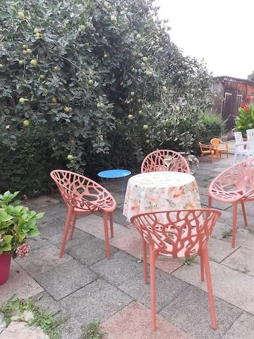 4 Km Zu A7 Und A71, Idylle Am Bach, Grosser Garten Euerbach Apartment